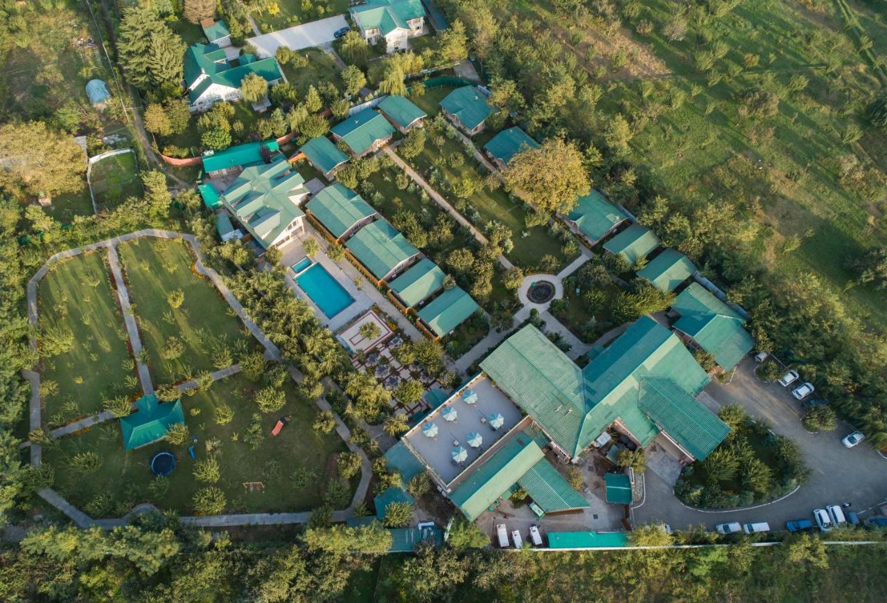 The Orchard Retreat & Spa Srinagar  Bagian luar foto