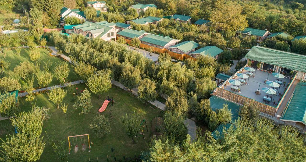 The Orchard Retreat & Spa Srinagar  Bagian luar foto