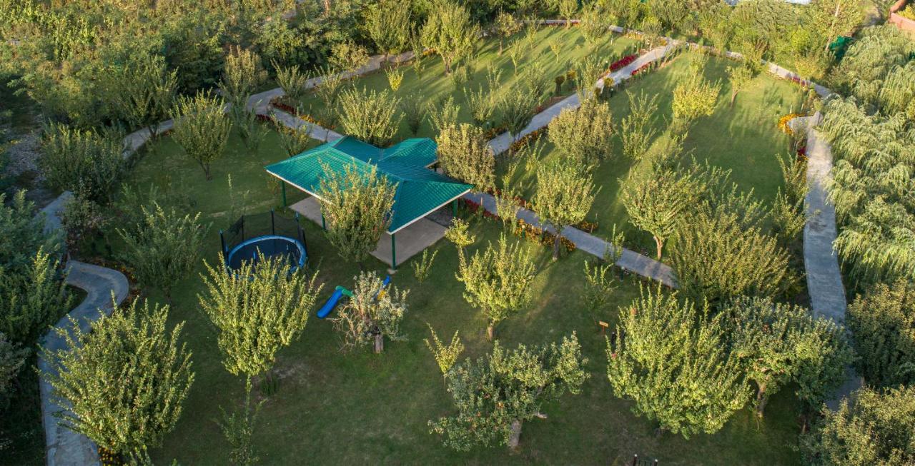 The Orchard Retreat & Spa Srinagar  Bagian luar foto