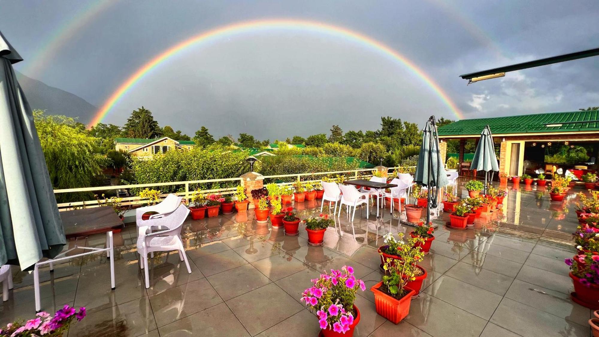 The Orchard Retreat & Spa Srinagar  Bagian luar foto