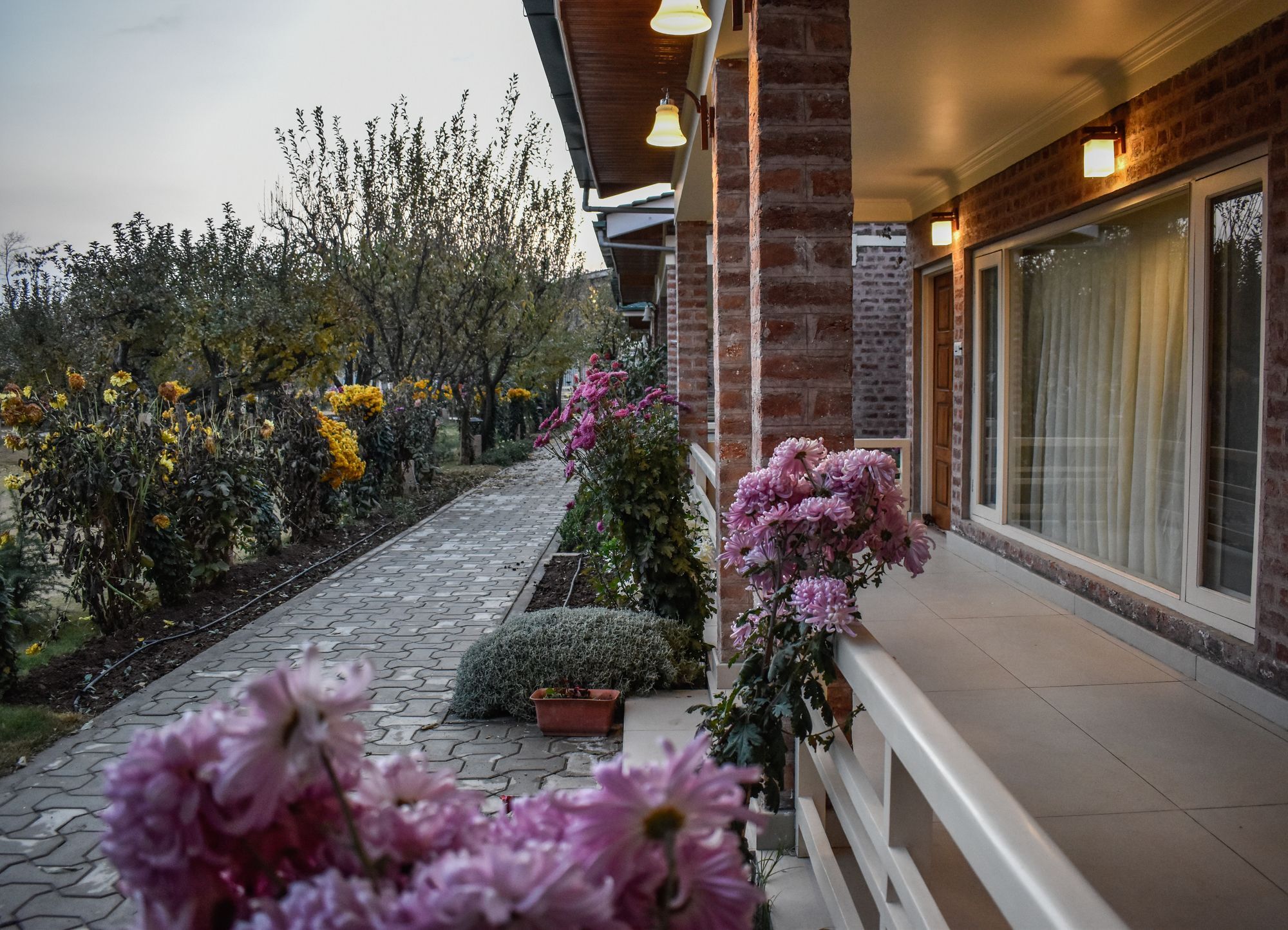 The Orchard Retreat & Spa Hotel Srinagar  Bagian luar foto