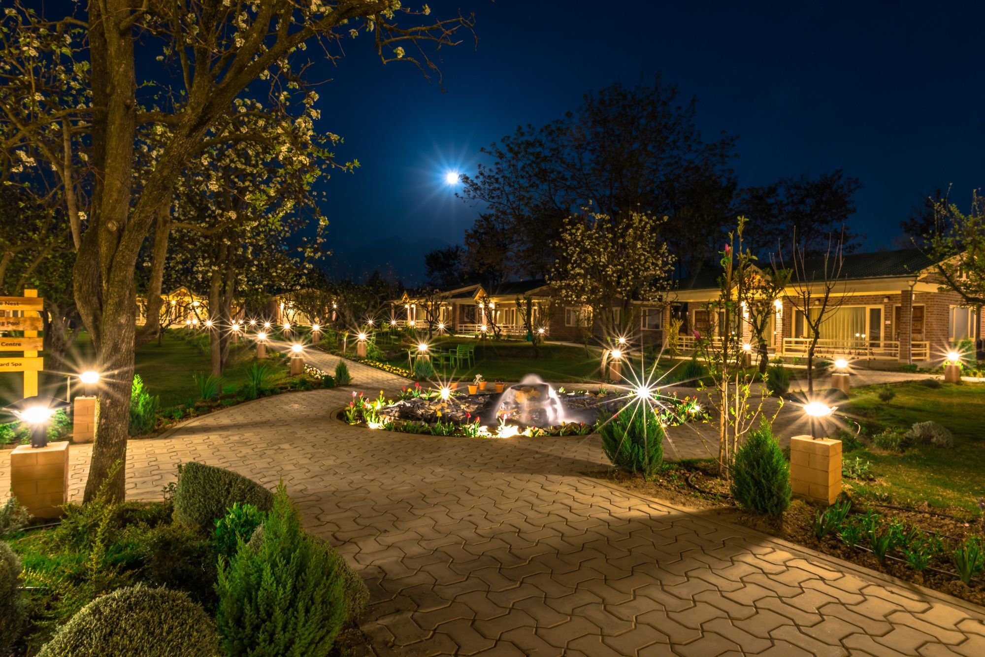 The Orchard Retreat & Spa Srinagar  Bagian luar foto